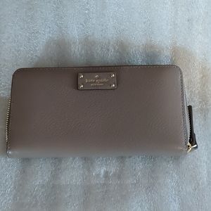 Kate Spade Grove Street Neda Wallet cityscape